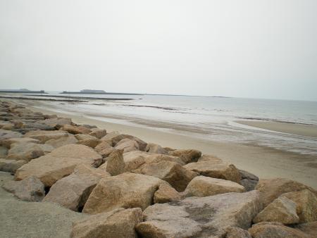 et � quelques m�tres de l'�cole... la plage